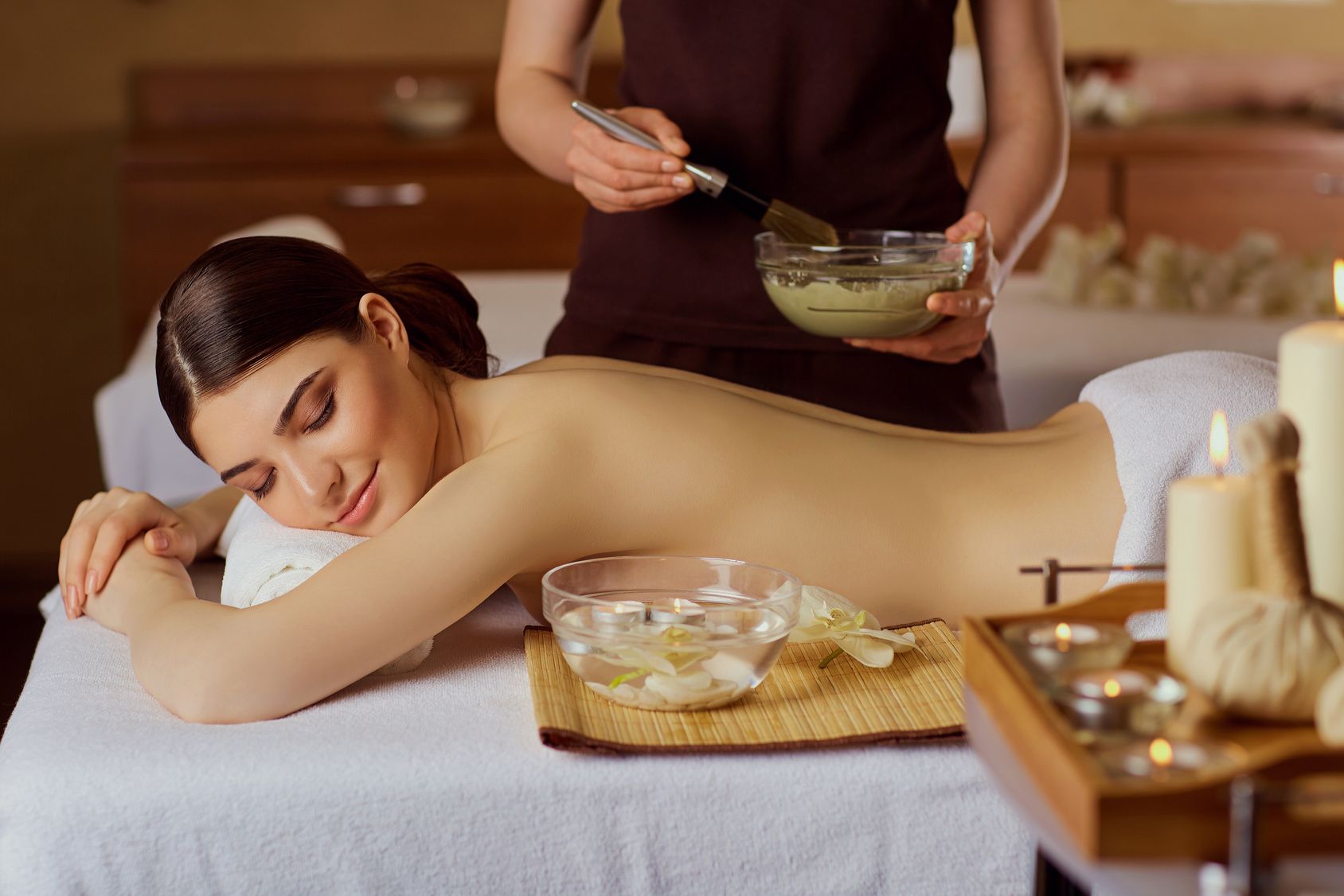 Detailed Description of PEEL TREATMENT for REJUVENATING AND BRIGHTENING BODY SKIN